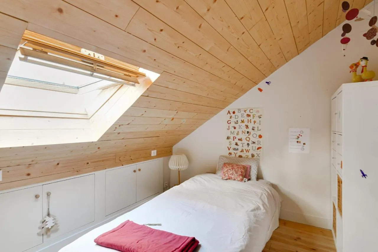 Sumptuous House With Patio Apartment Paris
